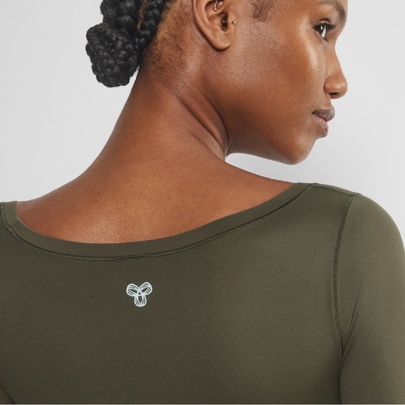 Aritzia Women’s Long Sleeve Bodysuit, Small, Dark Olive AirBUTTER Aerobic Top - Picture 2 of 6